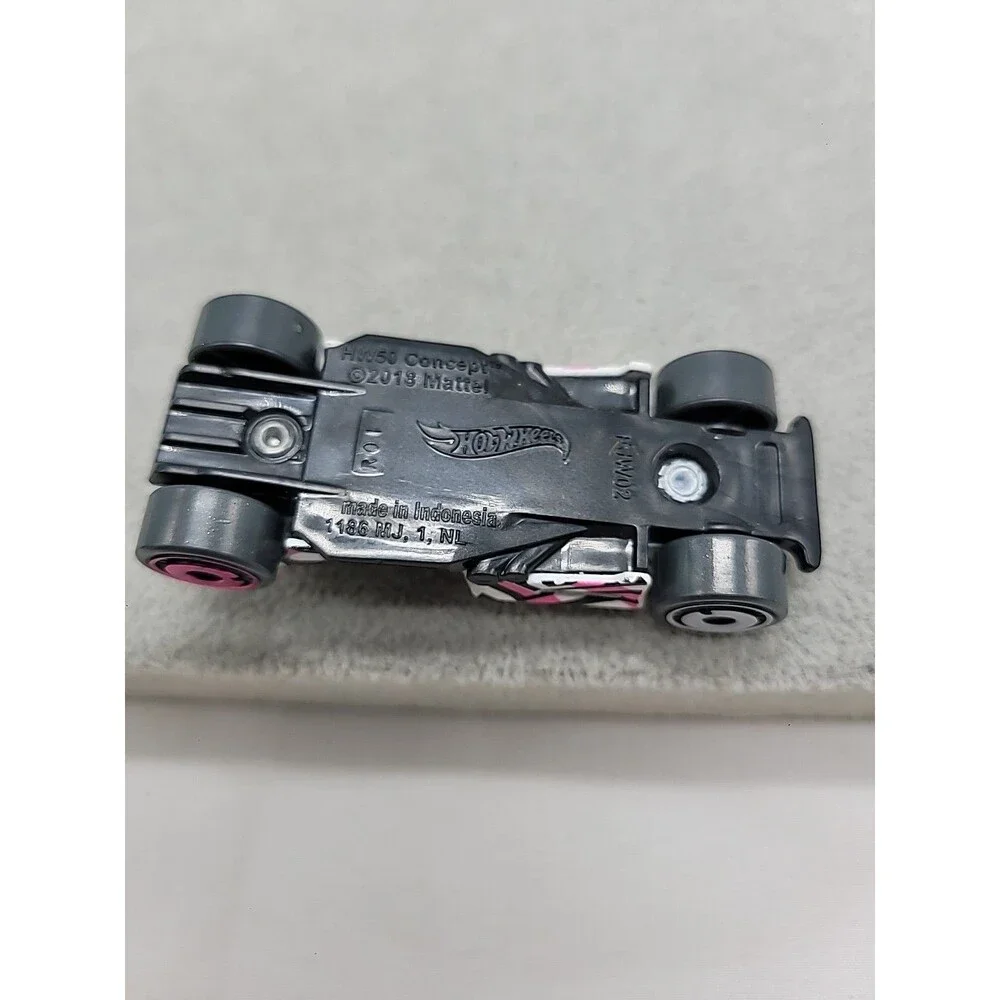 2018 Hot Wheels HW50 Concept Speed Blur White Diecast 1:64 Toy Race Car